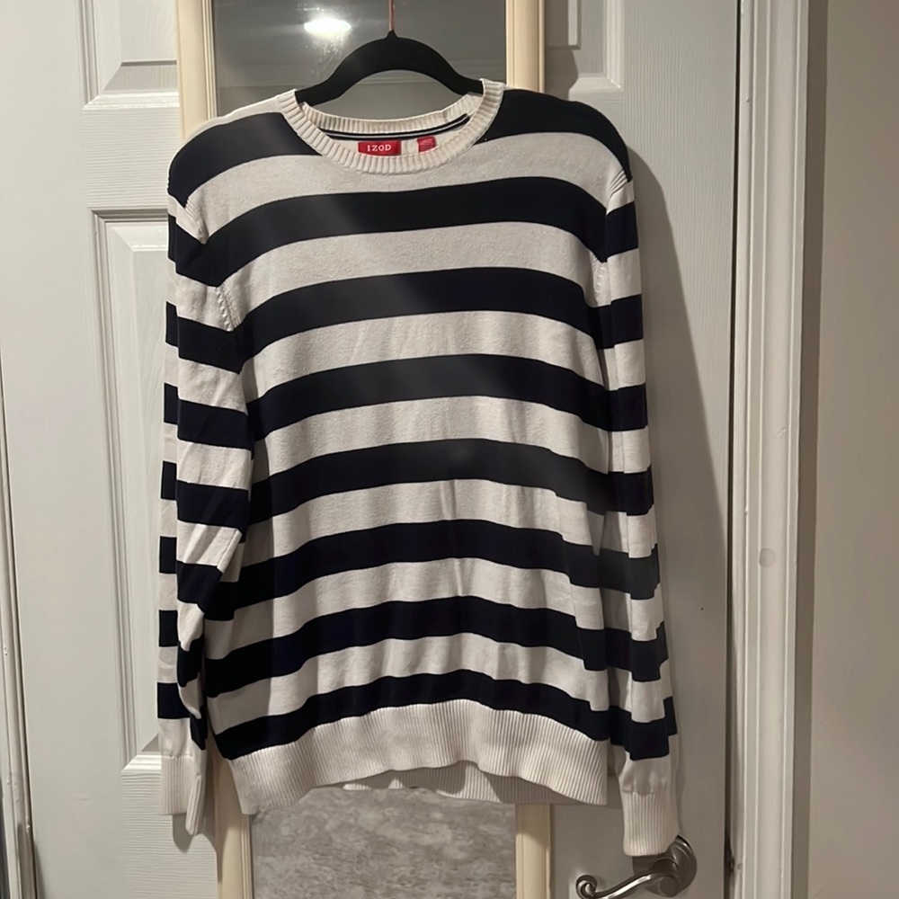 Men’s IZOD navy striped sweater, size medium